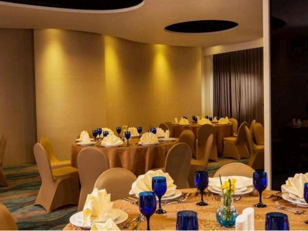 Blue Sky Hotel Petamburan Jakarta Exteriör bild