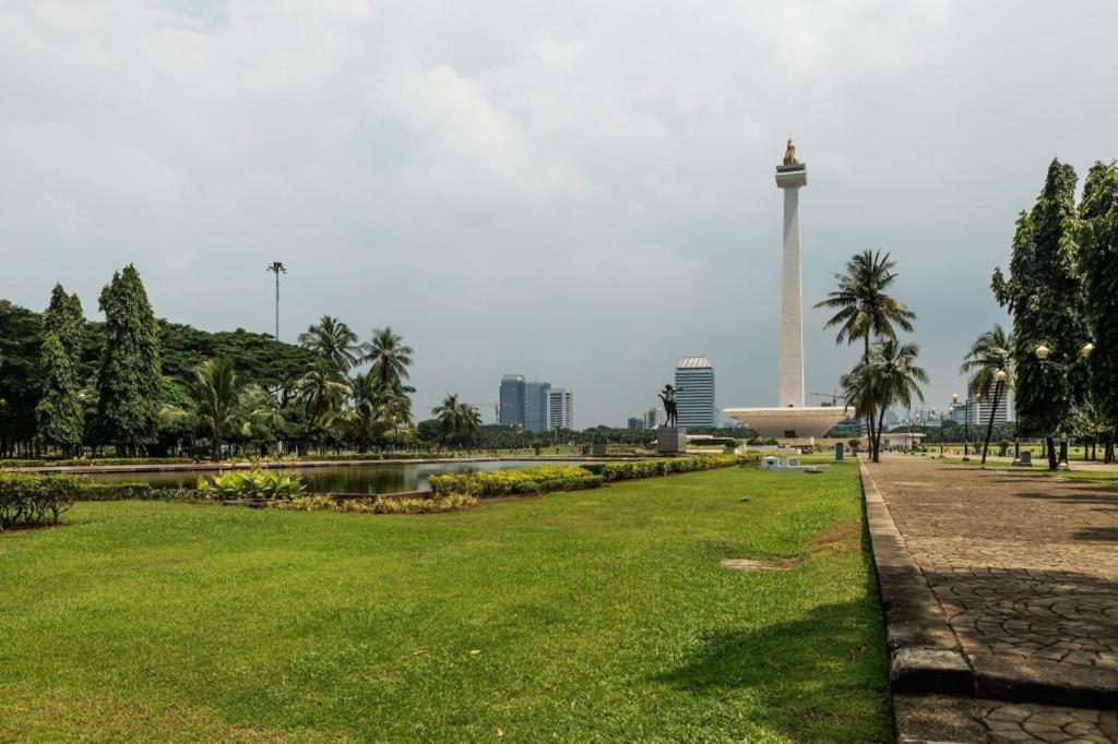 Blue Sky Hotel Petamburan Jakarta Exteriör bild