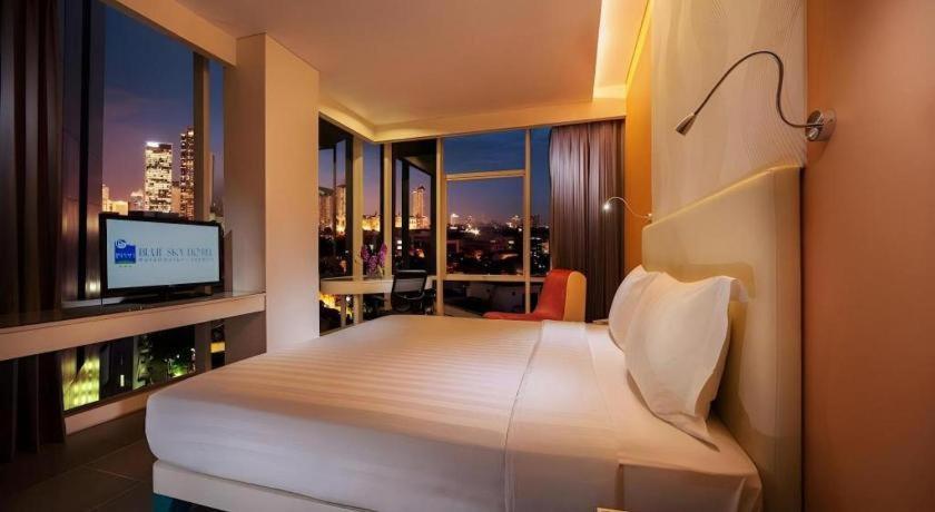 Blue Sky Hotel Petamburan Jakarta Exteriör bild