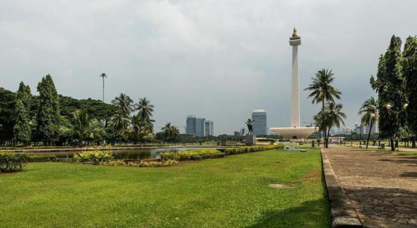 Blue Sky Hotel Petamburan Jakarta Exteriör bild