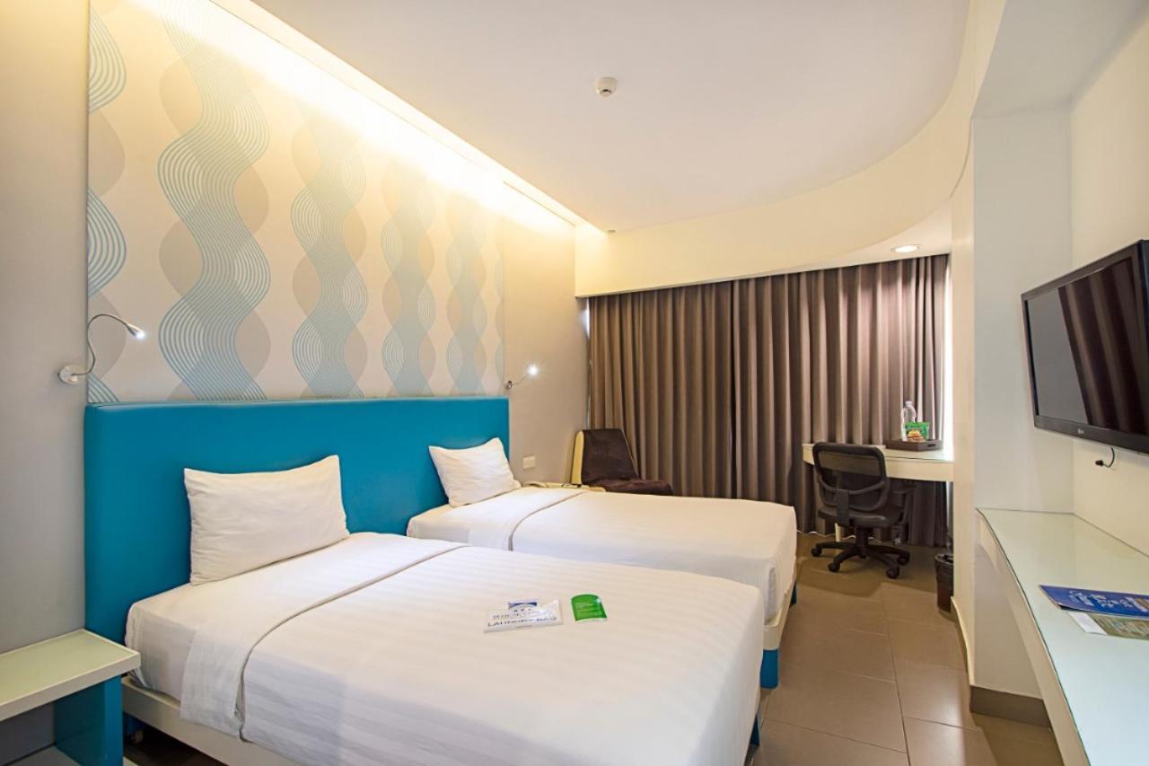 Blue Sky Hotel Petamburan Jakarta Exteriör bild