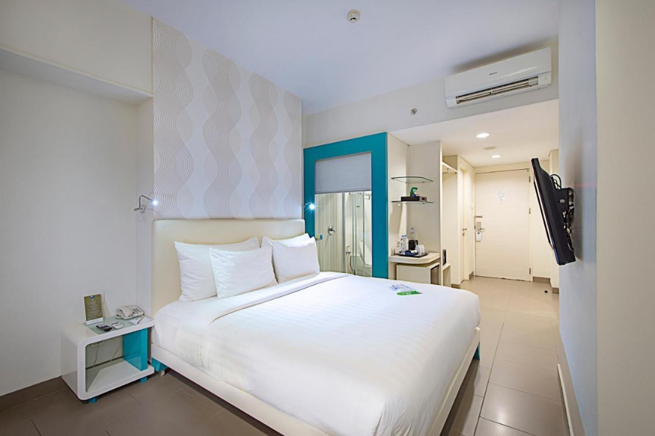 Blue Sky Hotel Petamburan Jakarta Exteriör bild
